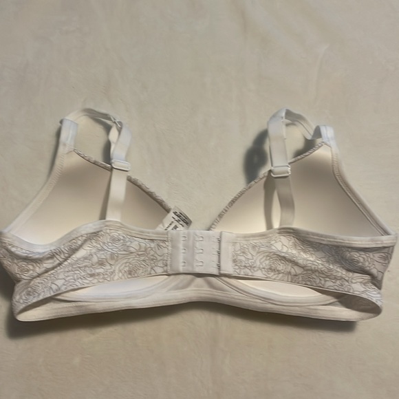 Women’s bra size 36C - Picture 6 of 11